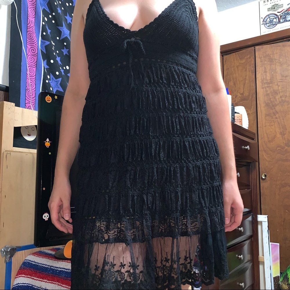 Mid Length Sleeveless Lace Handmade Dress